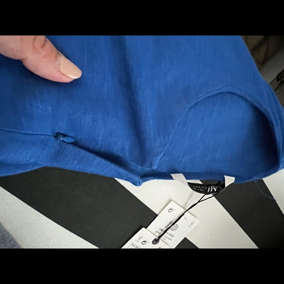 Linen blend maxi dress. - Picture 8 of 12